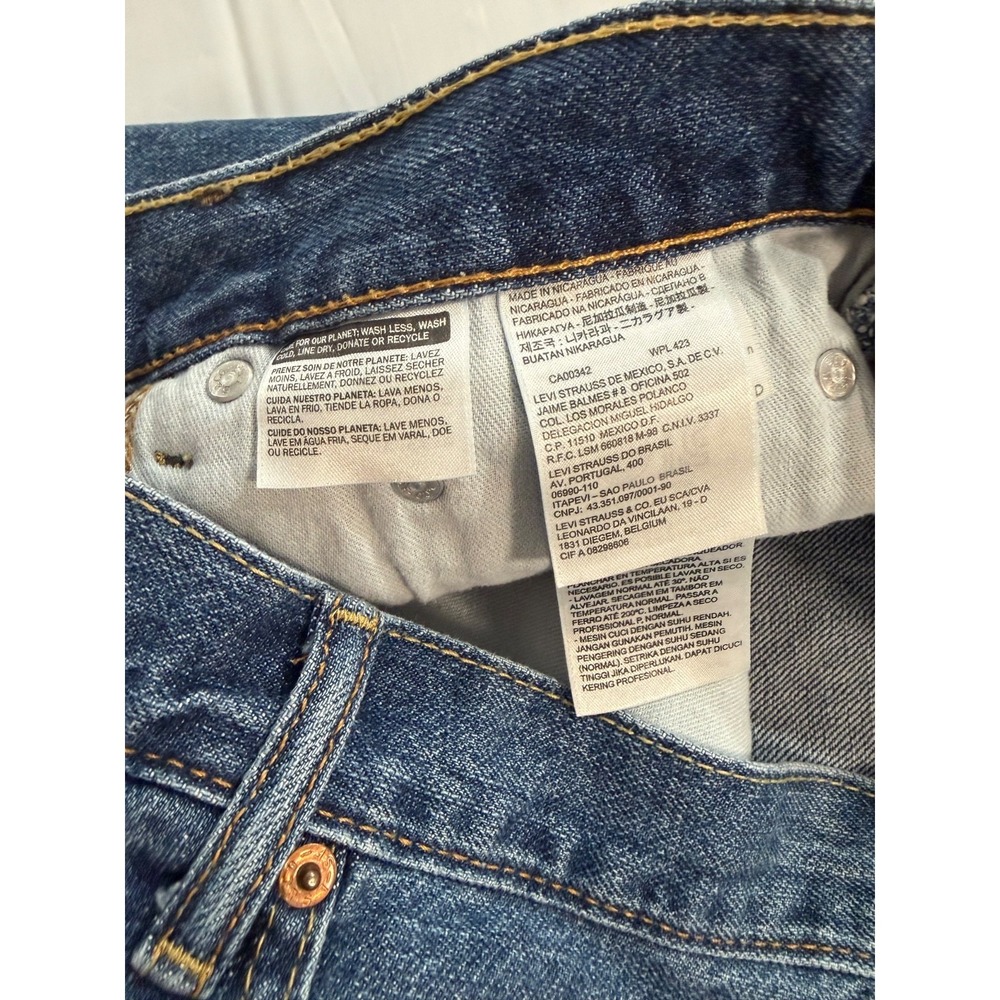 levis 550 denim shorts W40 - Picture 3 of 9